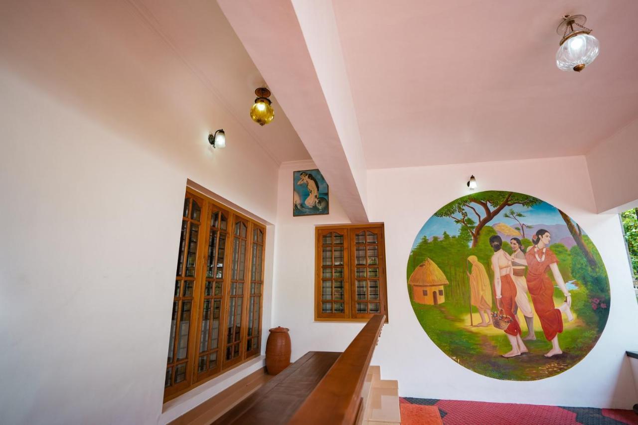 Parudeesa - Heavenly- Luxurious Palace Look-Near Cbd - Kerala - India With Breakfast Kāladi Eksteriør billede