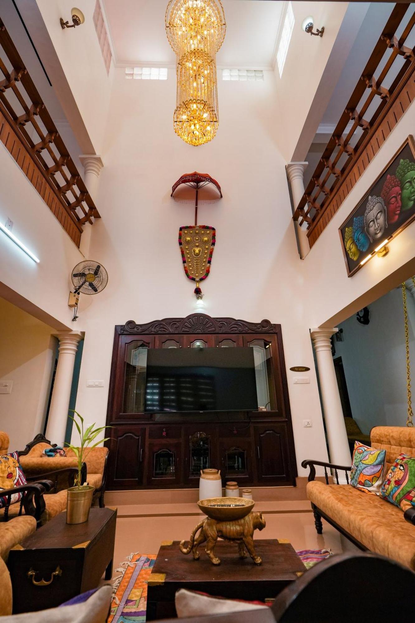 Parudeesa - Heavenly- Luxurious Palace Look-Near Cbd - Kerala - India With Breakfast Kāladi Eksteriør billede